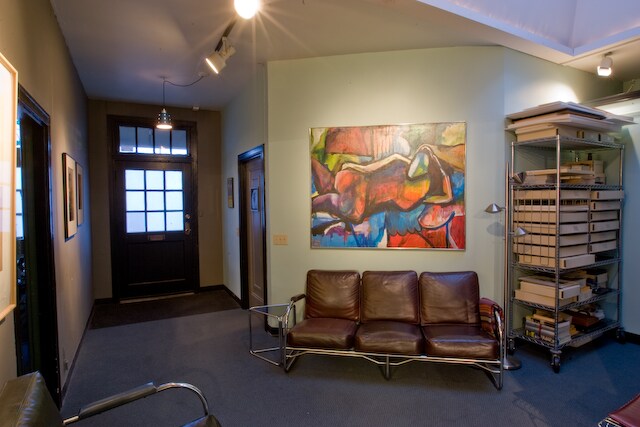 More Photos Of 660 N Thompson St, Portland Showroom For Sale