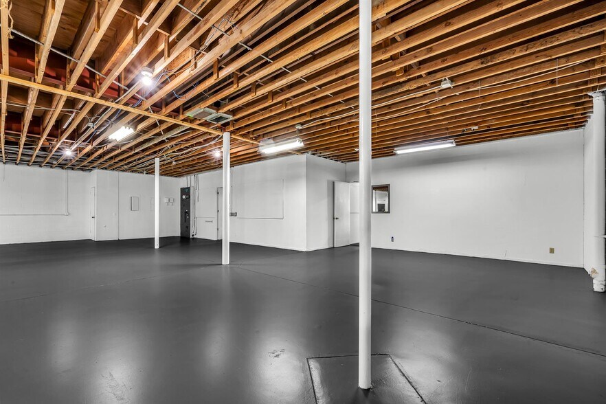 More Photos Of 23950 Madison St, Torrance Warehouse For Lease