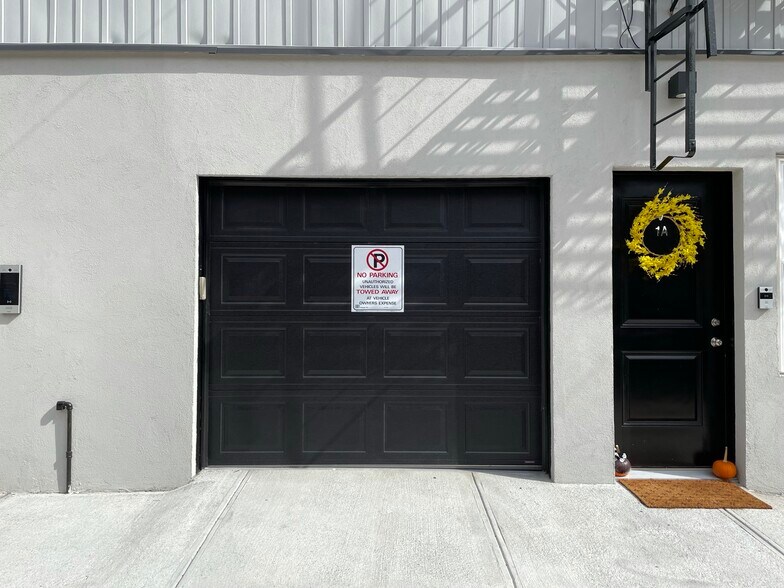 More Photos Of 94-01-94-03 101st Ave, Ozone Park Apartments For Lease