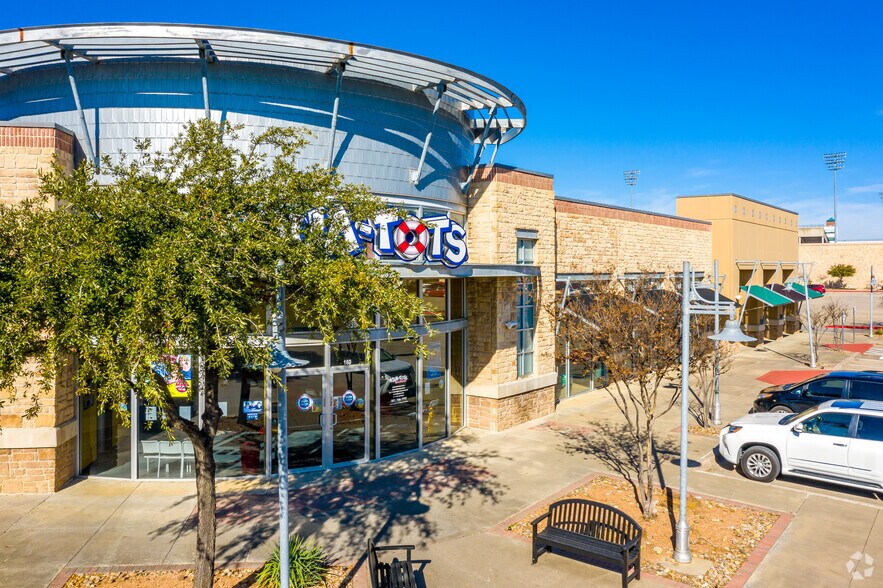 More Photos Of 6091 Precinct Line Rd, North Richland Hills Unknown For Lease