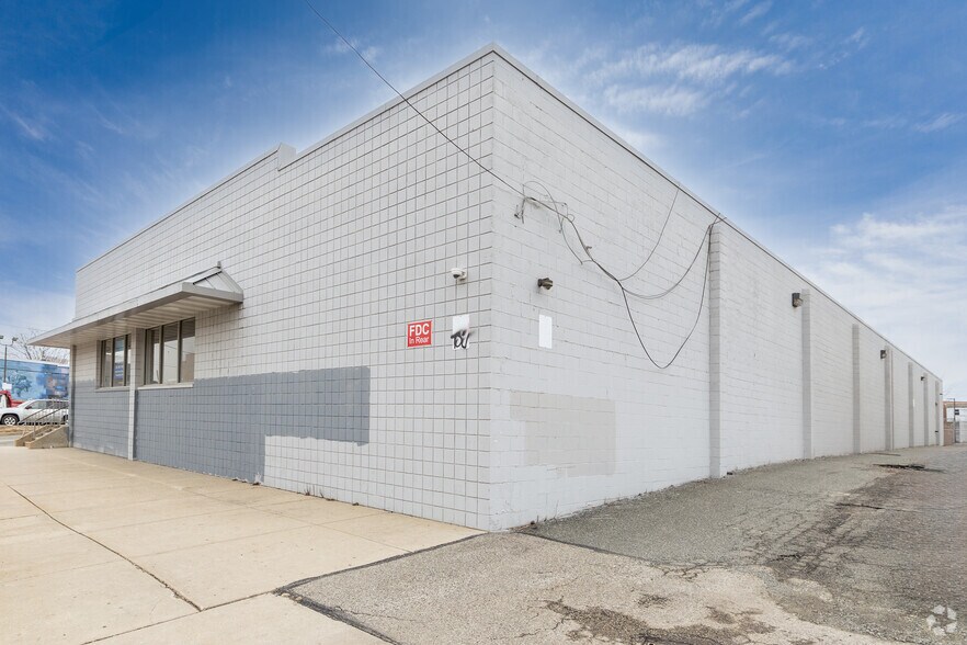 More Photos Of 3000 Reed St, Philadelphia Freestanding For Lease