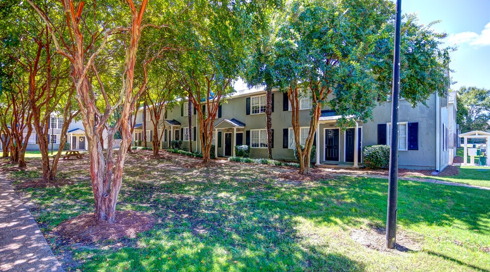 More Photos Of 501 Clayton St, Montgomery Apartments For Sale