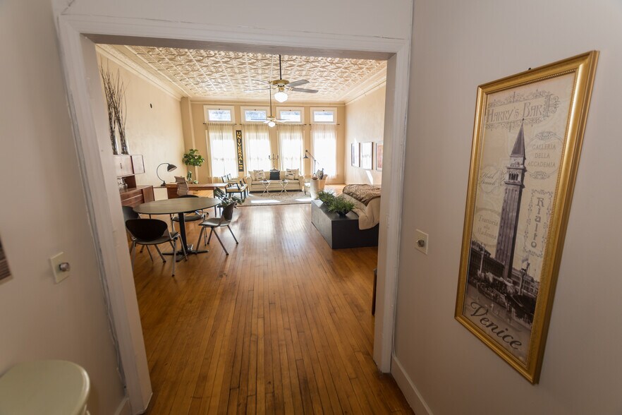 More Photos Of 35 Main St, Bisbee Restaurant For Sale