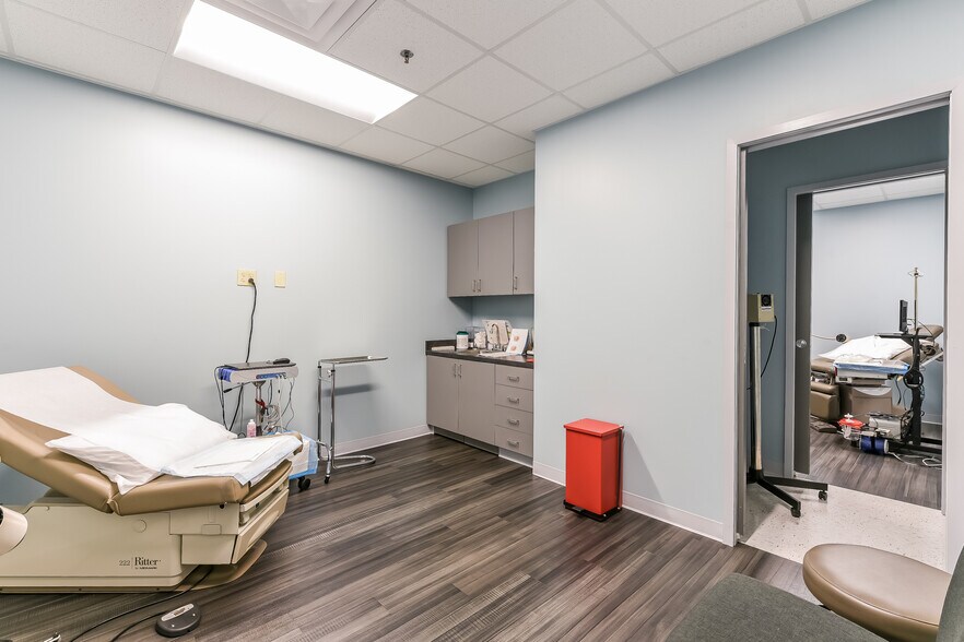 More Photos Of 634 Peachtree Pky, Cumming Medical For Lease