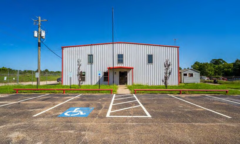More Photos Of 2103 E SH 31, Kilgore Warehouse For Sale