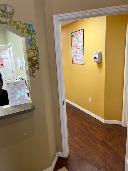 More Photos Of 16606 N Dale Mabry Hwy, Tampa Medical For Sale