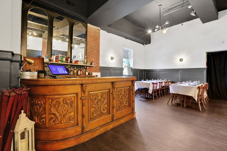 More Photos Of 63 N Front St, Kingston Storefront For Sale