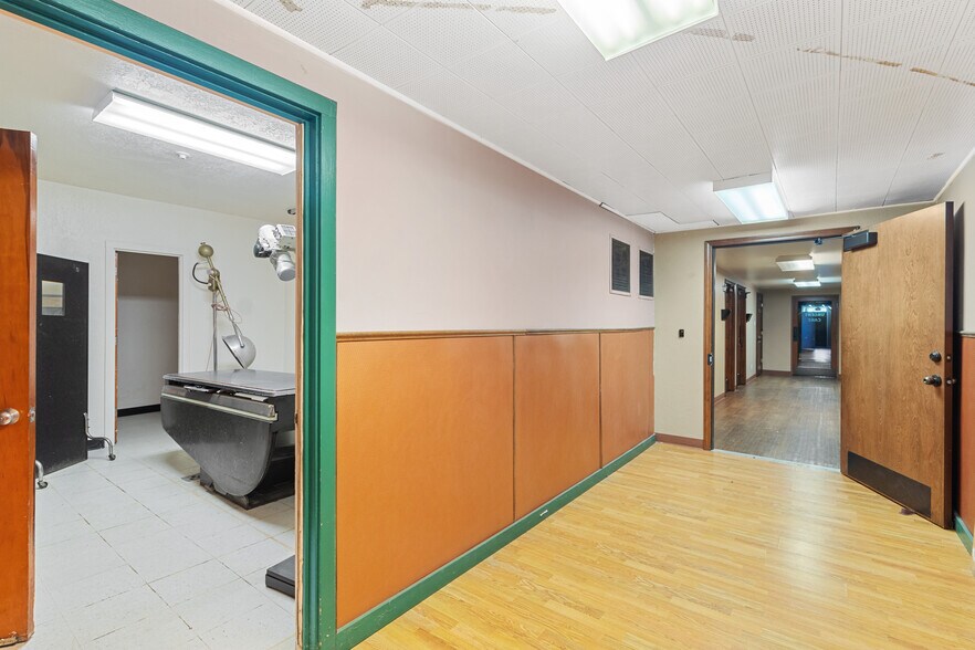 More Photos Of 116 E Robert S Kerr Blvd, Wynnewood Medical For Sale