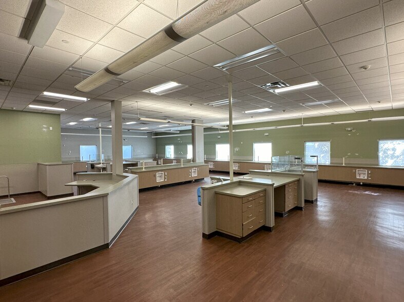 More Photos Of 600 Newman St, El Paso Medical For Lease