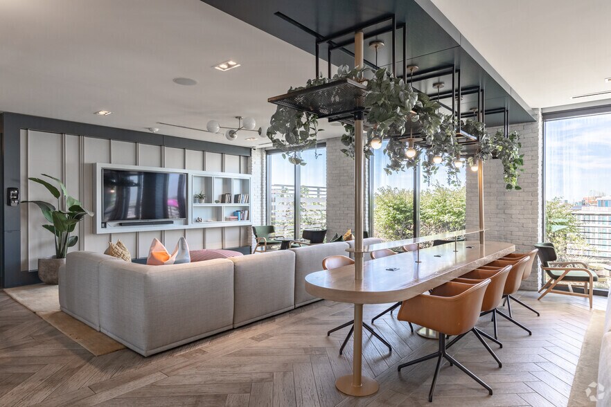 More Photos Of 320 Florida Ave NE, Washington Apartments For Lease