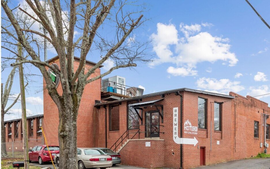 More Photos Of 165 Brumley Ave, Concord Office For Sale