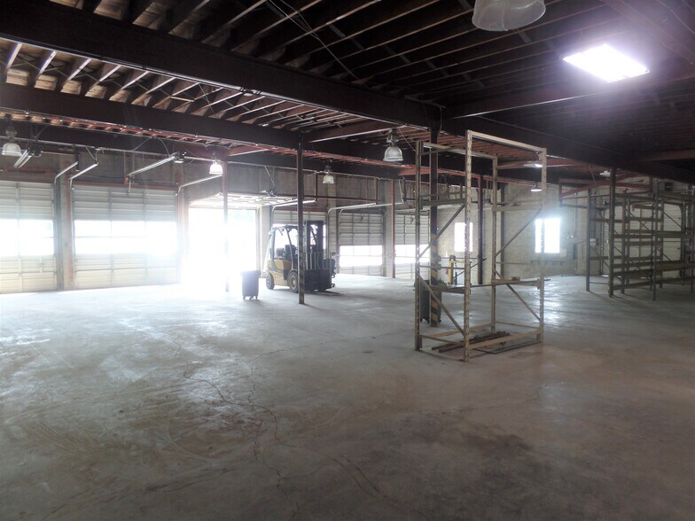 More Photos Of 110 Danville Pike, Hillsboro Unknown For Lease