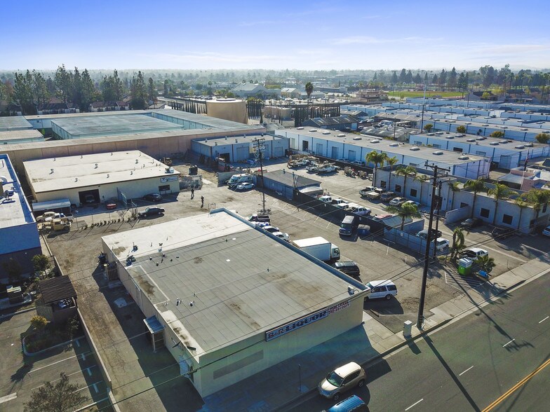 More Photos Of 12112-12122 Centralia Rd, Hawaiian Gardens Freestanding For Lease