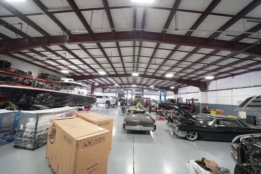 More Photos Of 1468 Skees Rd, West Palm Beach Warehouse For Lease