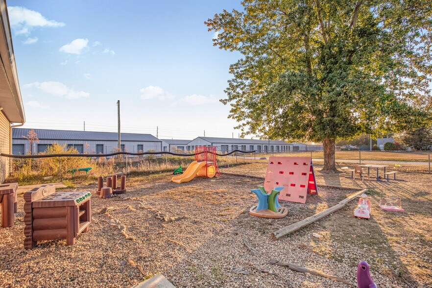 More Photos Of 925 Hendricks Dr, Lebanon Daycare Center For Sale