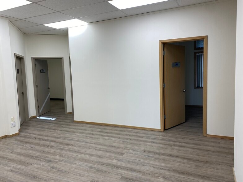 More Photos Of 12911 SE Kent Kangley Rd, Kent Medical For Lease