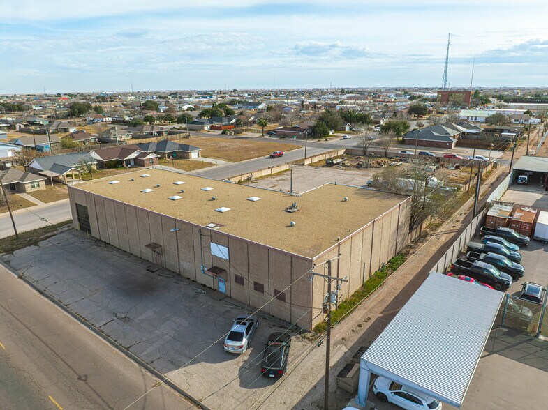 More Photos Of 308 E Louisiana Ave, Midland Light Manufacturing For Sale