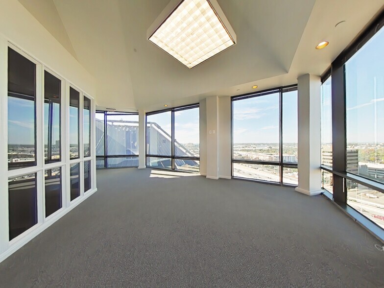 More Photos Of 70 NE Loop 410, San Antonio Office For Lease