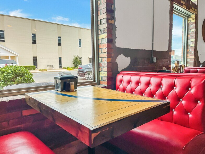 More Photos Of 100 W 4th St, Hobart Restaurant For Sale