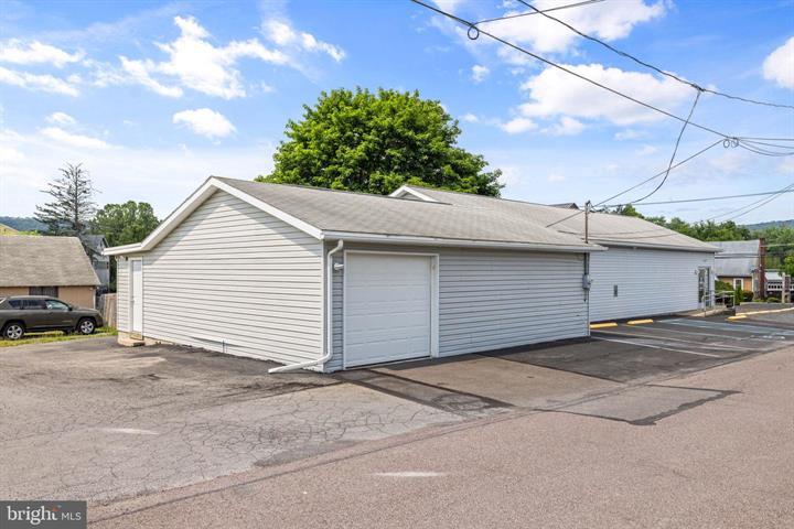 More Photos Of 140 S Market St, Elysburg Office For Sale