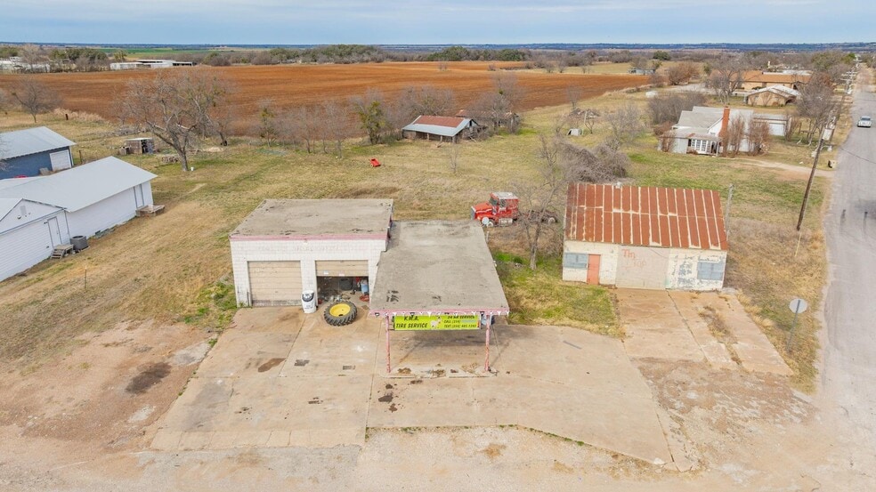 More Photos Of 100 Commerce st, Gustine General Retail For Sale