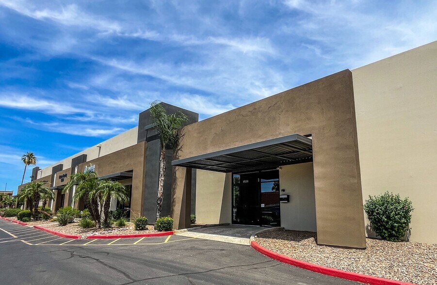 Primary Photo Of 7625 E Redfield Rd, Scottsdale Warehouse For Lease