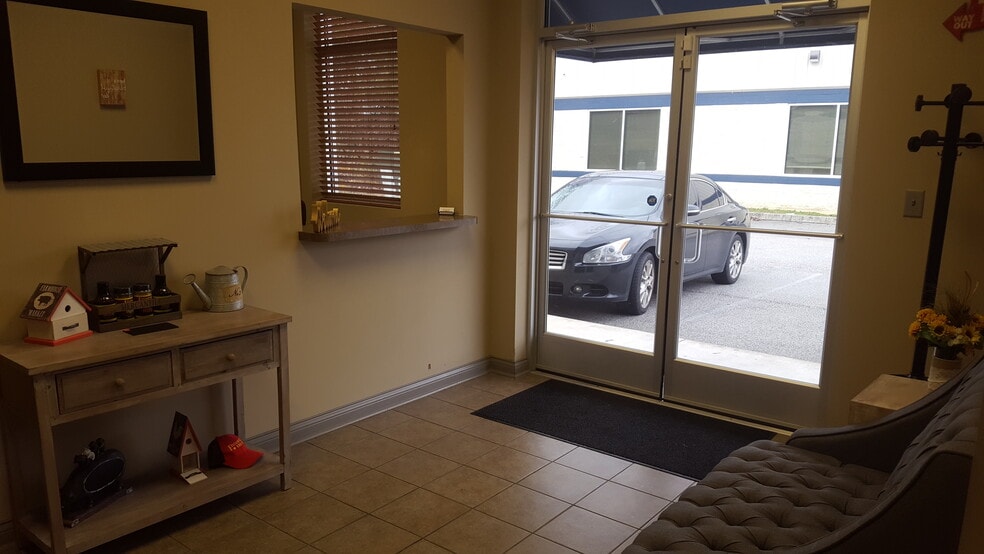 More Photos Of 540 Milwaukee Way, Knoxville Flex For Lease
