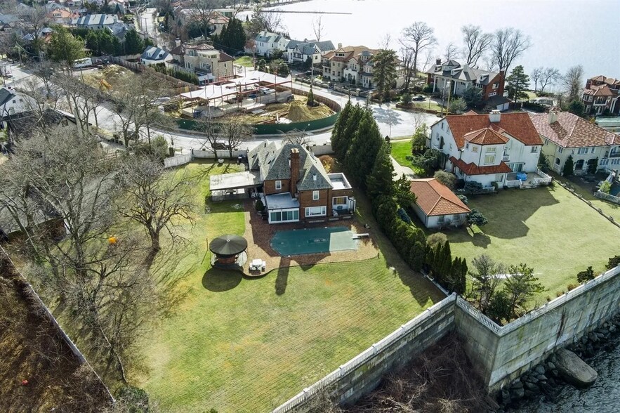 More Photos Of 125 Malba Dr, Flushing Land For Sale