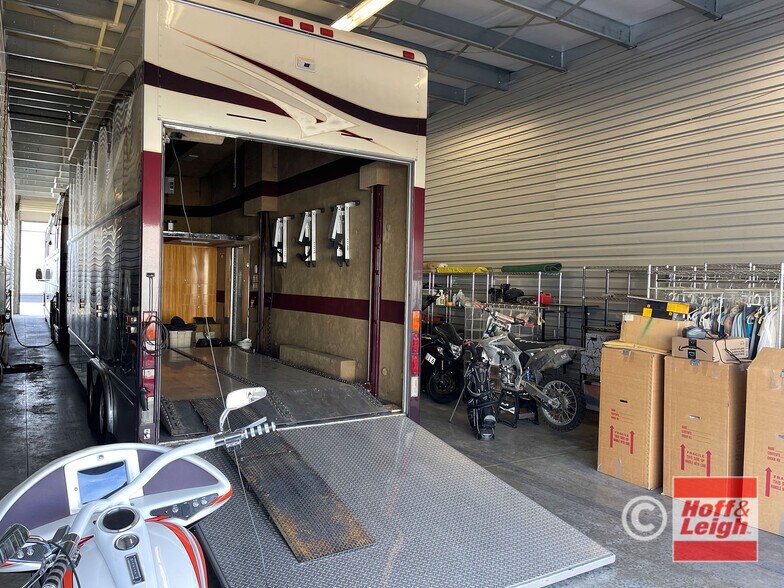 More Photos Of 9345 Commerce Center St, Highlands Ranch Warehouse For Sale