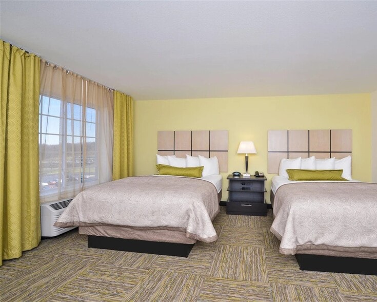 More Photos Of 413 Port View Dr, Harrisburg Hotel For Sale