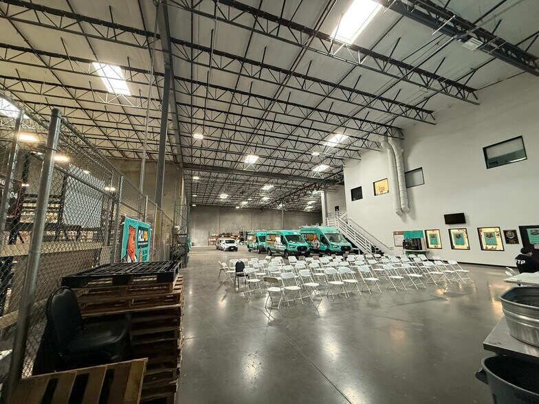 More Photos Of 5001 Ontario Mills Pky, Ontario Warehouse For Lease