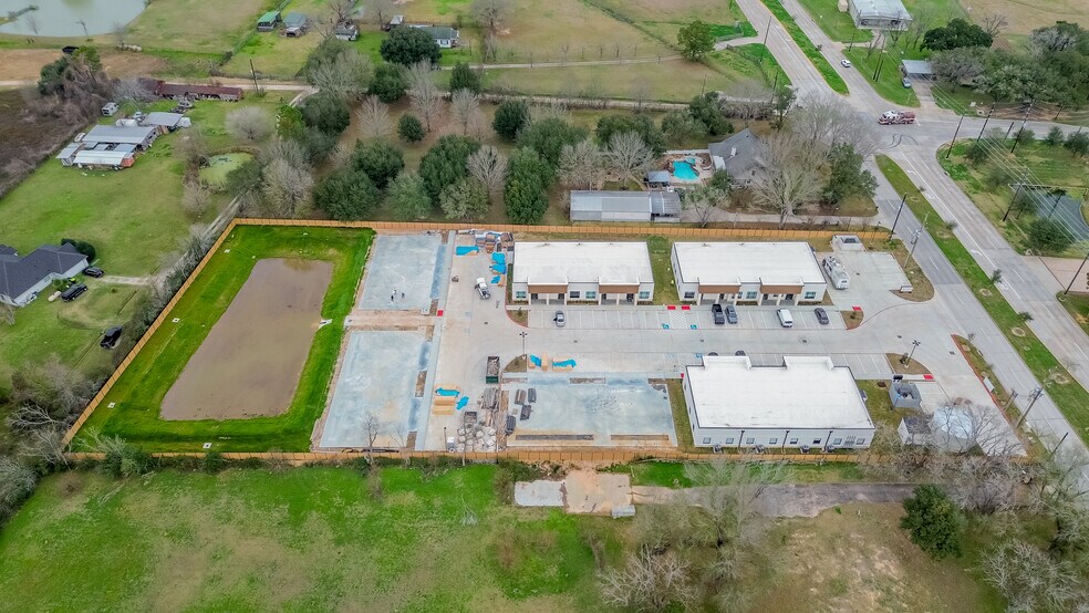 More Photos Of 18707 Mueschke Rd, Cypress Office For Lease