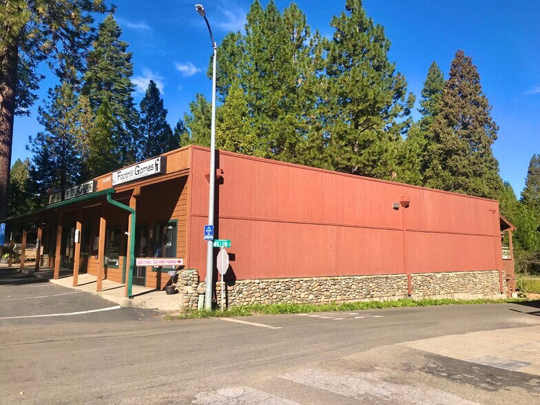 More Photos Of 6395 Pony Express Trl, Pollock Pines Freestanding For Sale