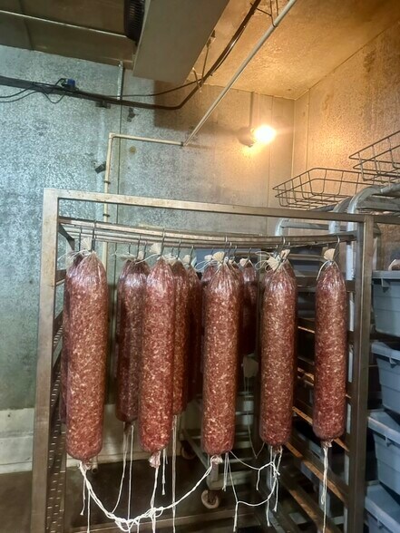 More Photos Of 418 E Washington St, Arma Storefront Retail Residential For Sale