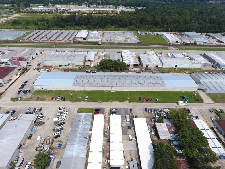 More Photos Of 11765 Darryl Dr, Baton Rouge Warehouse For Lease