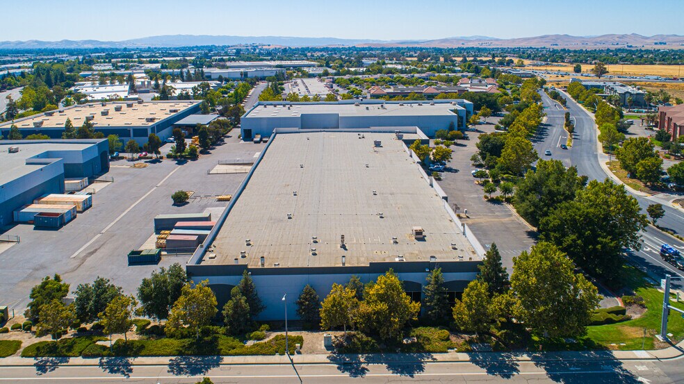 More Photos Of 7855 Southfront Rd, Livermore Light Manufacturing For Sale