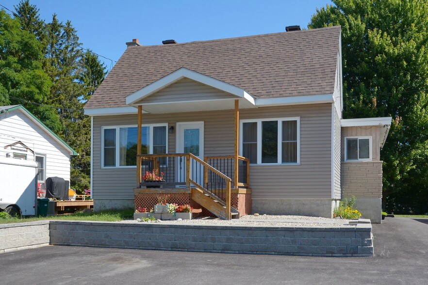 More Photos Of 8715-8717 Bank St, Vernon Industrial For Sale
