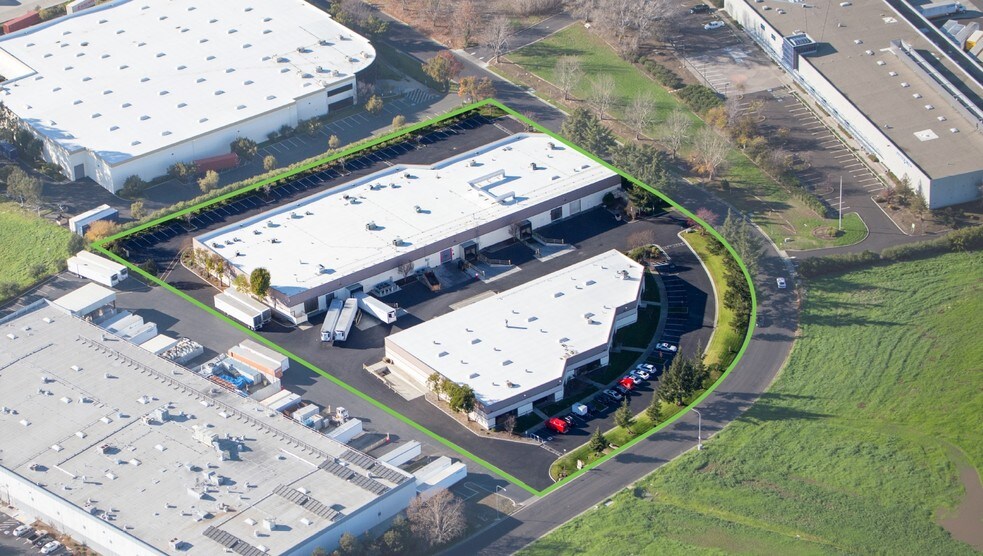 More Photos Of 2349 N Watney Way, Fairfield Warehouse For Lease