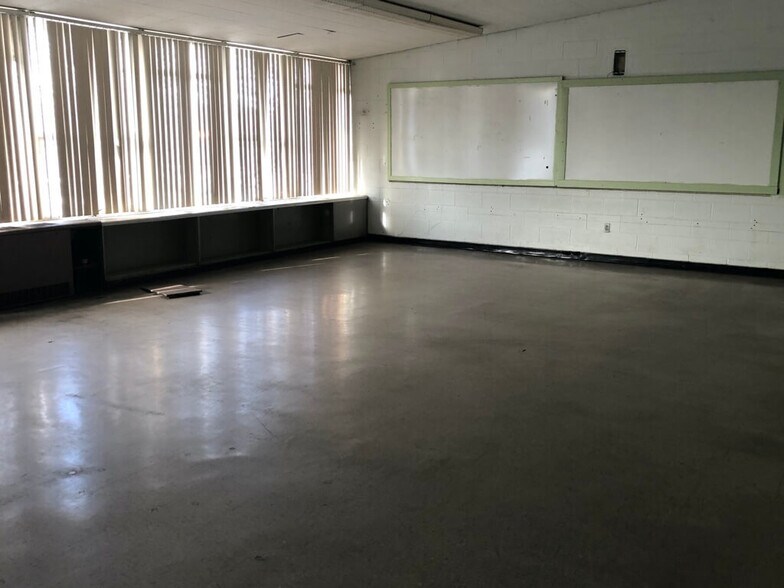 More Photos Of 11406-11440 Morang Dr, Detroit Religious Facility For Sale