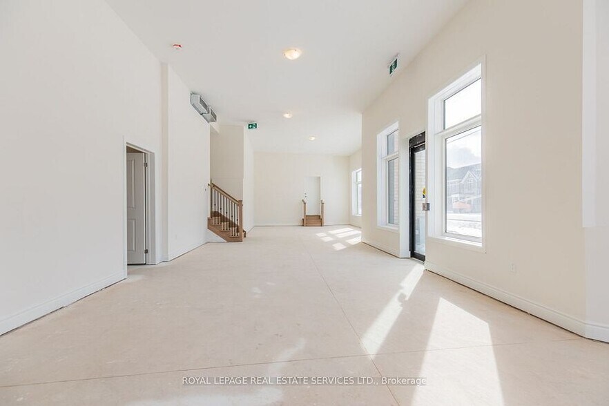 More Photos Of 3289 Sixth Line, Oakville General Retail For Lease