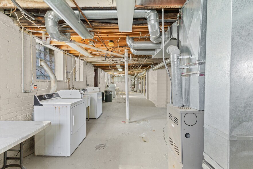 More Photos Of 13660 Ohio St, Detroit Apartments For Sale