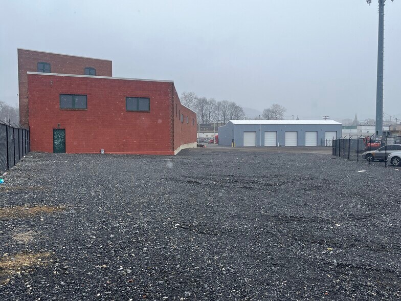 More Photos Of 430 N 3rd St, Reading Land For Lease