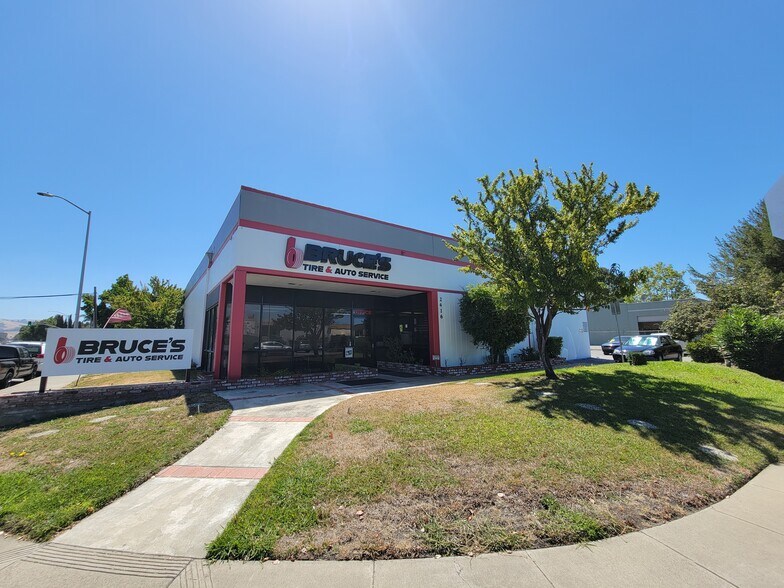 Primary Photo Of 2416 Whipple Rd, Hayward Auto Repair For Lease