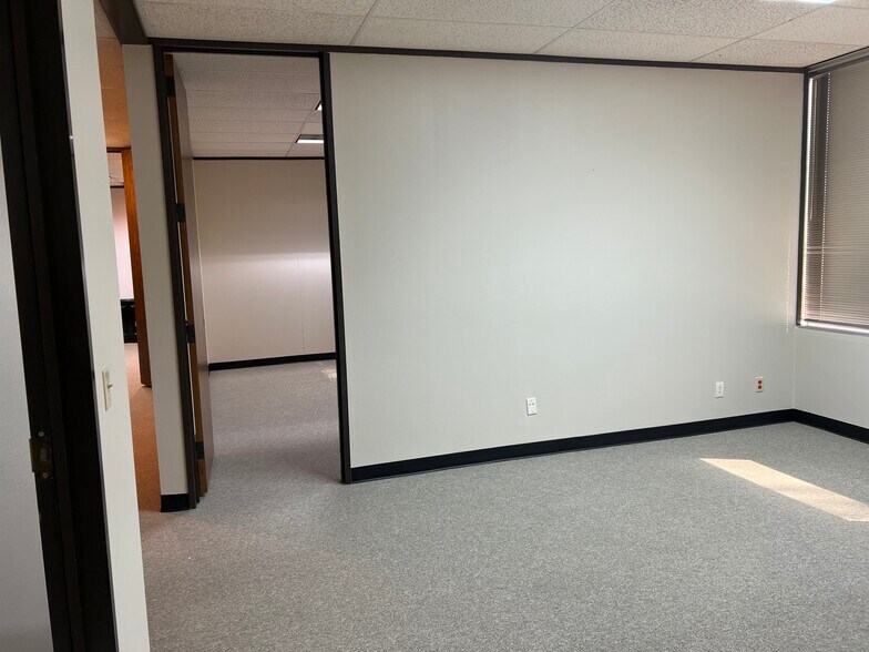 More Photos Of 3303 W FM-1960, Houston Medical For Lease