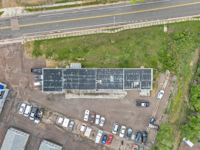 More Photos Of 845 W Moreno Ave, Colorado Springs Warehouse For Sale