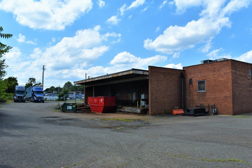 More Photos Of 1038 Triplett Blvd, Akron Manufacturing For Sale