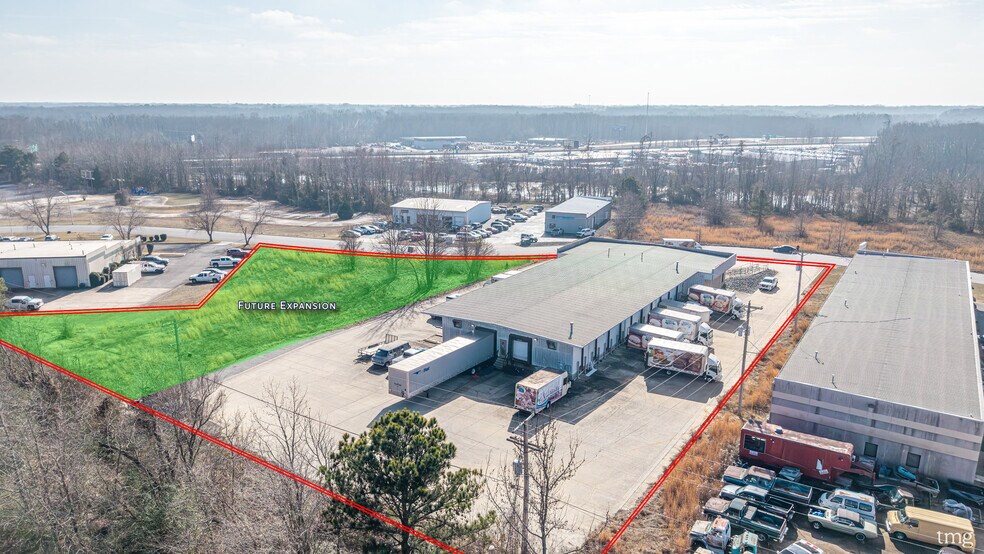 More Photos Of 5750 Commerce Ct, Sherwood Industrial For Sale