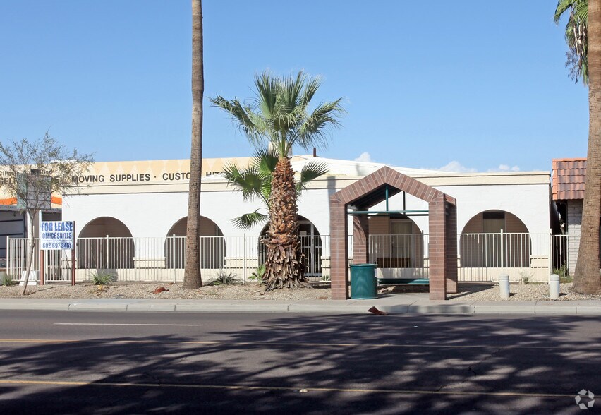 Primary Photo Of 5008 W Glendale Ave, Glendale Medical For Lease