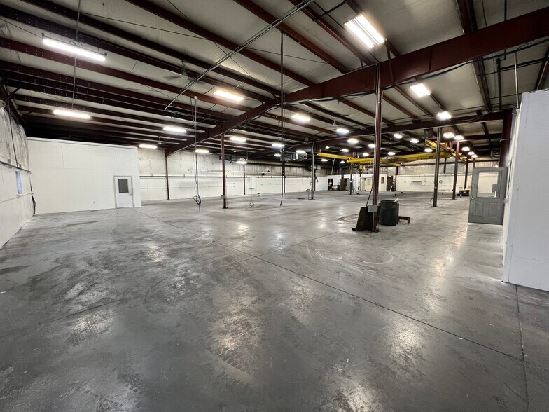 More Photos Of 290 Industrial Drive dr, Waupaca Manufacturing For Sale