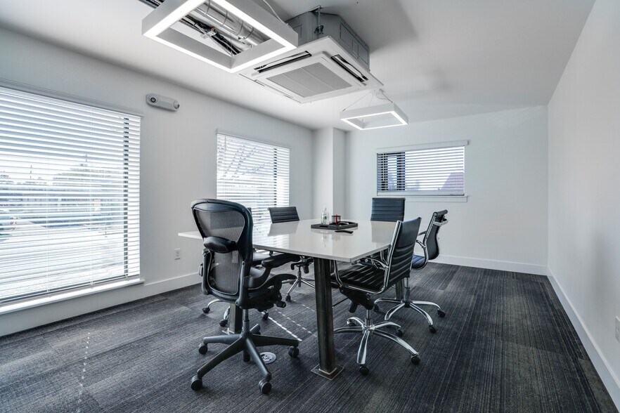 More Photos Of 4260 E Evans Ave, Denver Office For Sale